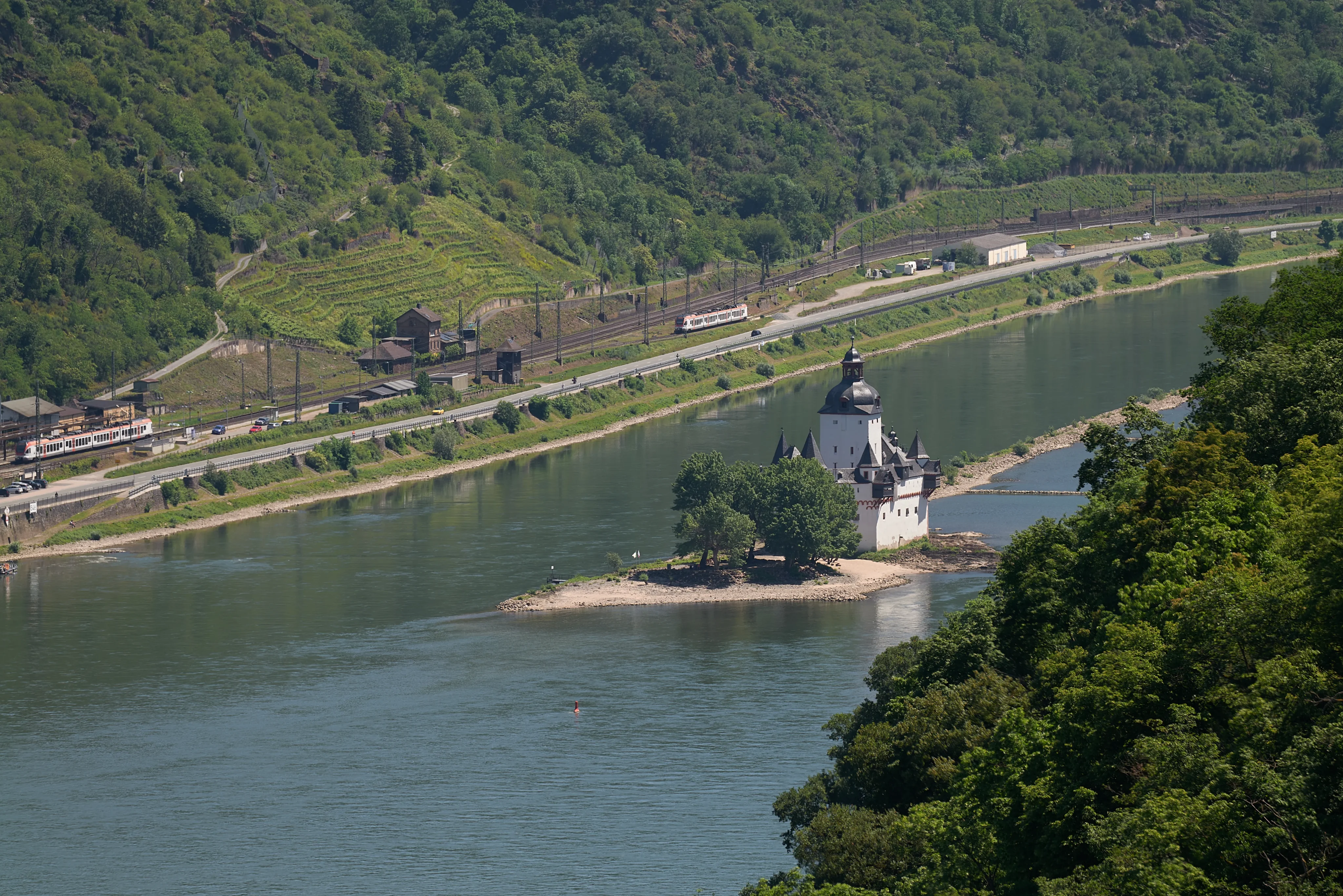Pfalzgrafenstein – ein steinernes Schiff, erstarrt mitten im Fluss